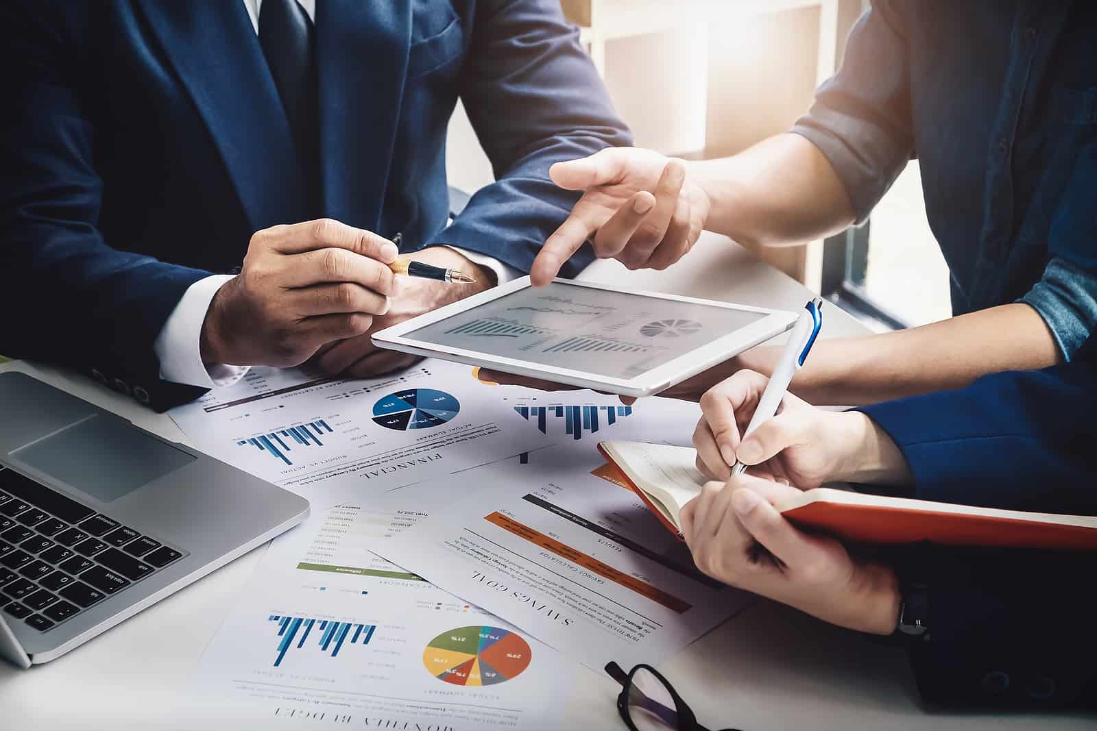 The Ultimate Guide to Customer Feedback Analysis: Strategies, Tools & Best Practices