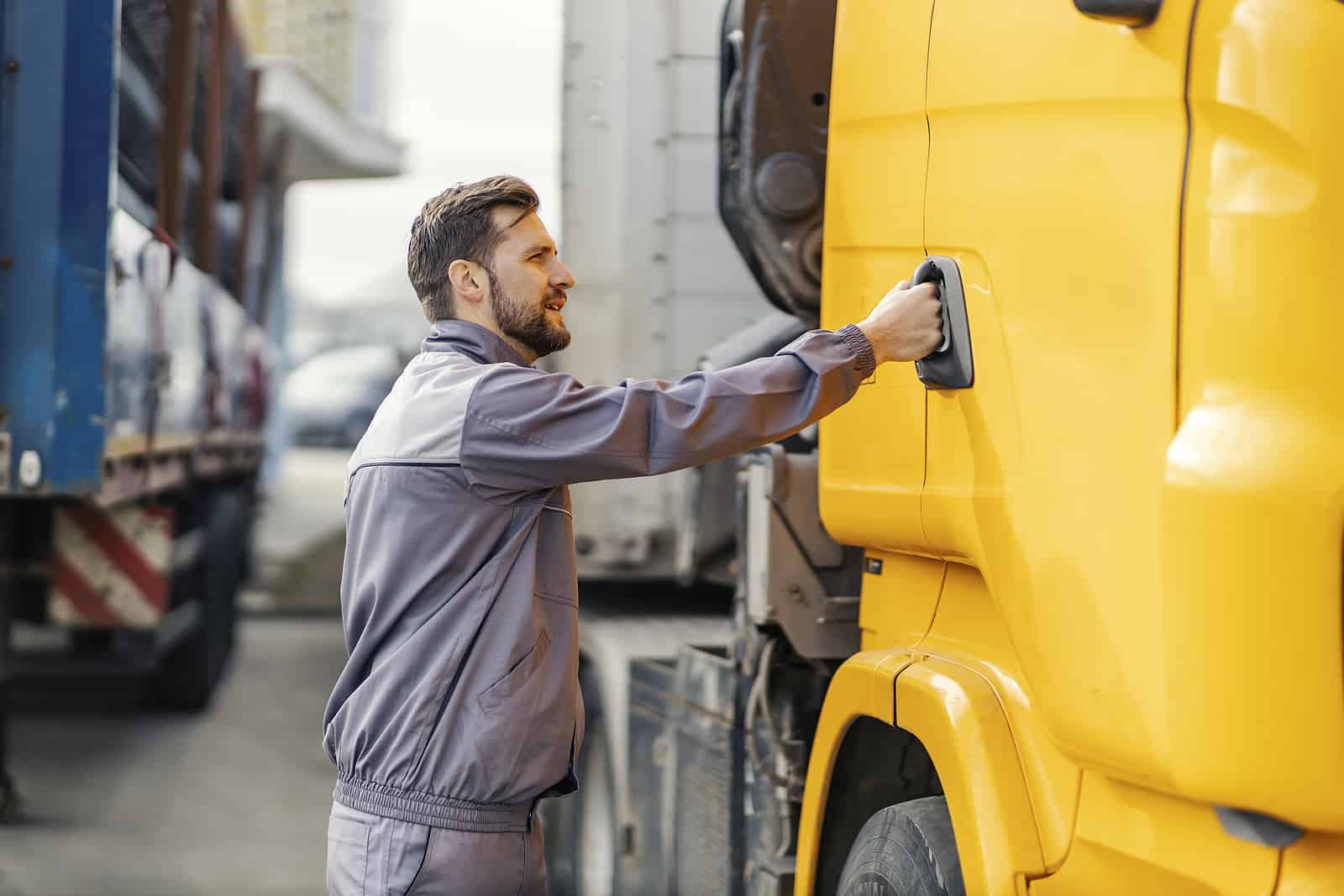 [Case Study] Revving up Customer Experience: FleetPartners Transforming at Speed